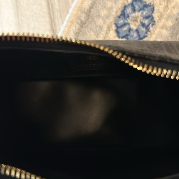 GIVENCHY Small Hobo Bag Black - Picture 8 of 9